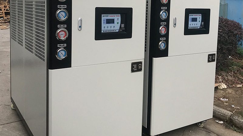螺杆式冷水机组型号参数解析：关键指标与选型要点**